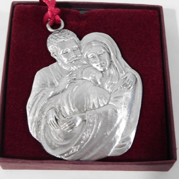 2009 Seagull Canada Pewter 2.75" Mary Joseph Baby Jesus Christmas Tree Ornament - Picture 4 of 5